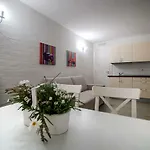 Appartement Chiatamone Seaside *