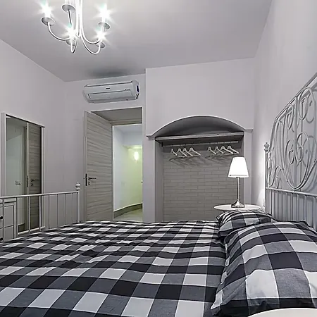 Chiatamone Seaside Apartman Nápoly