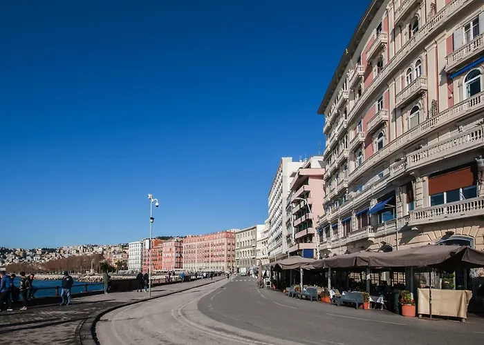 Apartment Chiatamone Seaside Naples
