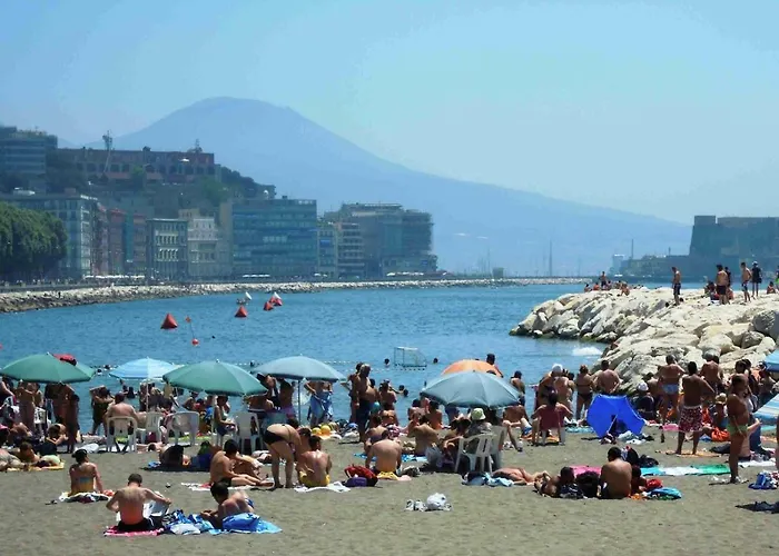 شقة Chiatamone Seaside *
