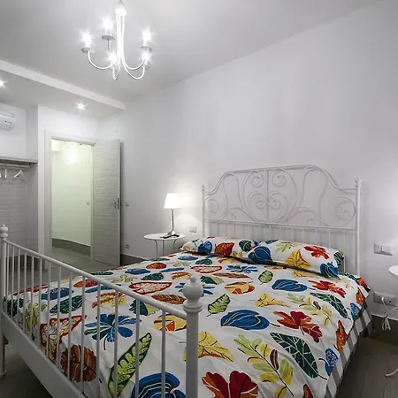 Apartament Chiatamone Seaside